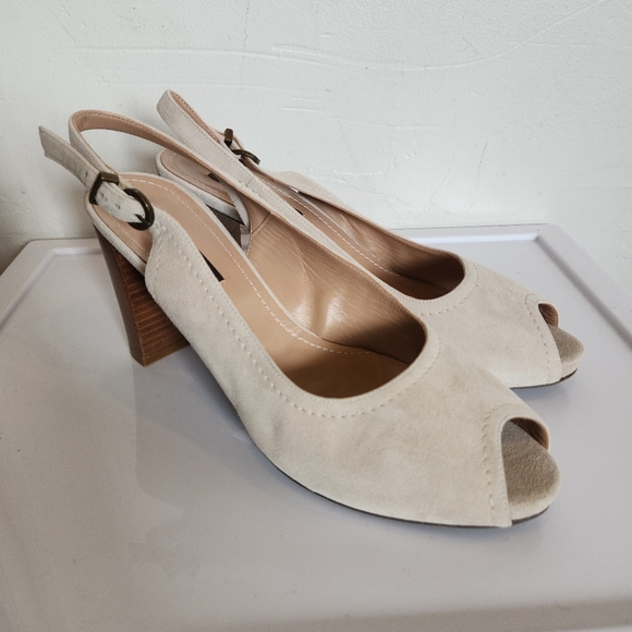 FRAU Italian handmade suede peep toe pumps - Picture 5 of 7